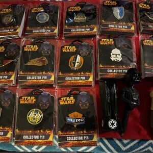 Star Wars Collector Pin Set - Black and Gold
